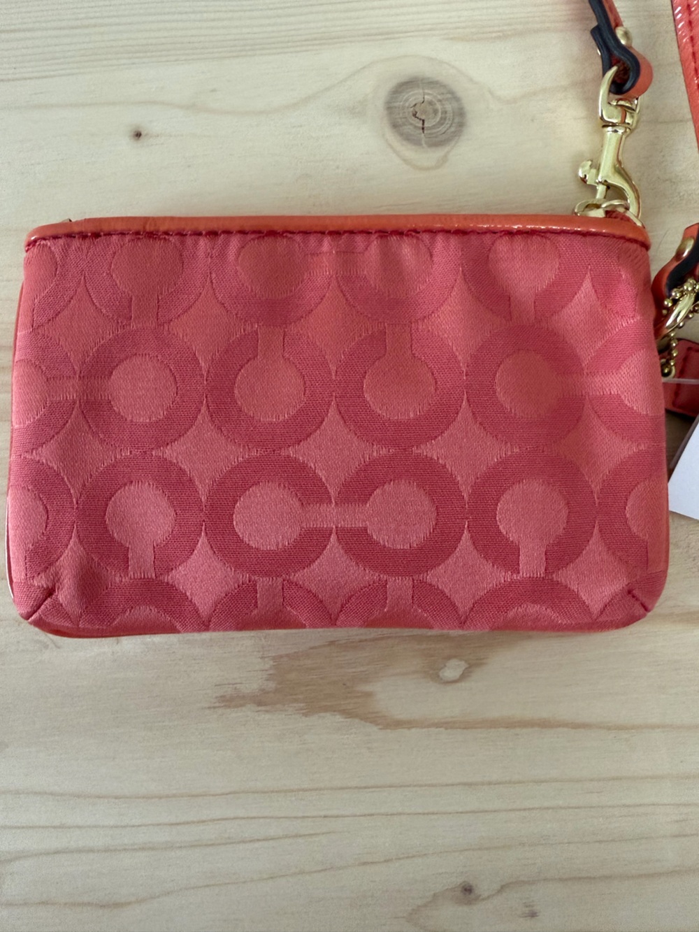 Vintage Y2K-era Coach Madison Op Art Signature Pleated Wristlet - Picture 5 of 7